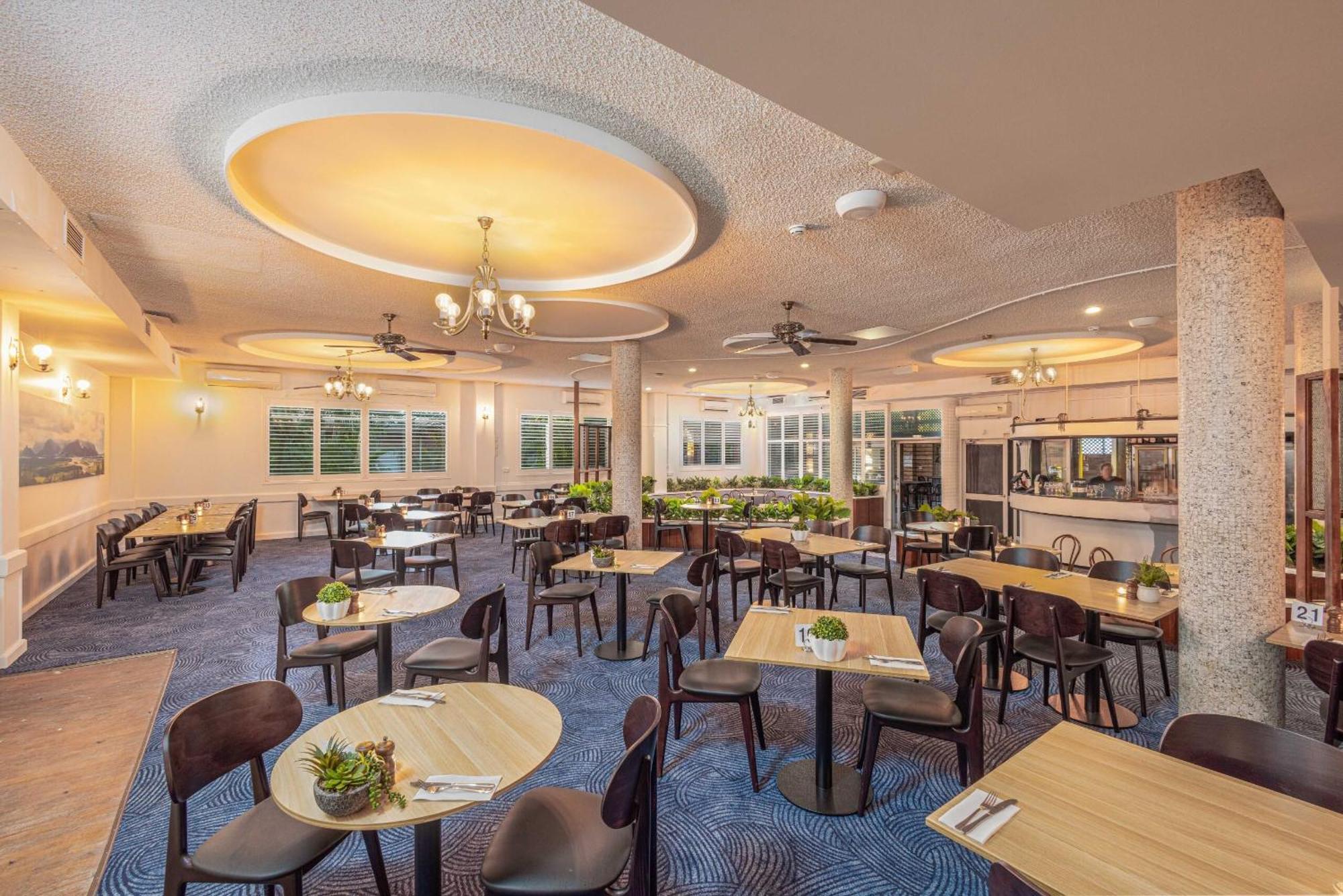 Lees Hotel Ingham Kültér fotó