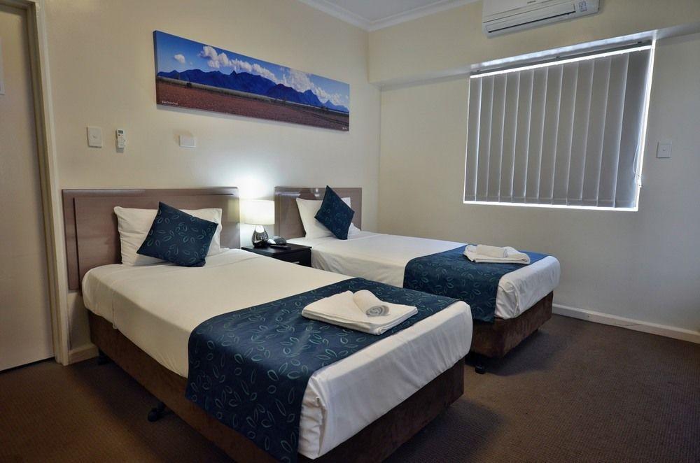 Lees Hotel Ingham Kültér fotó
