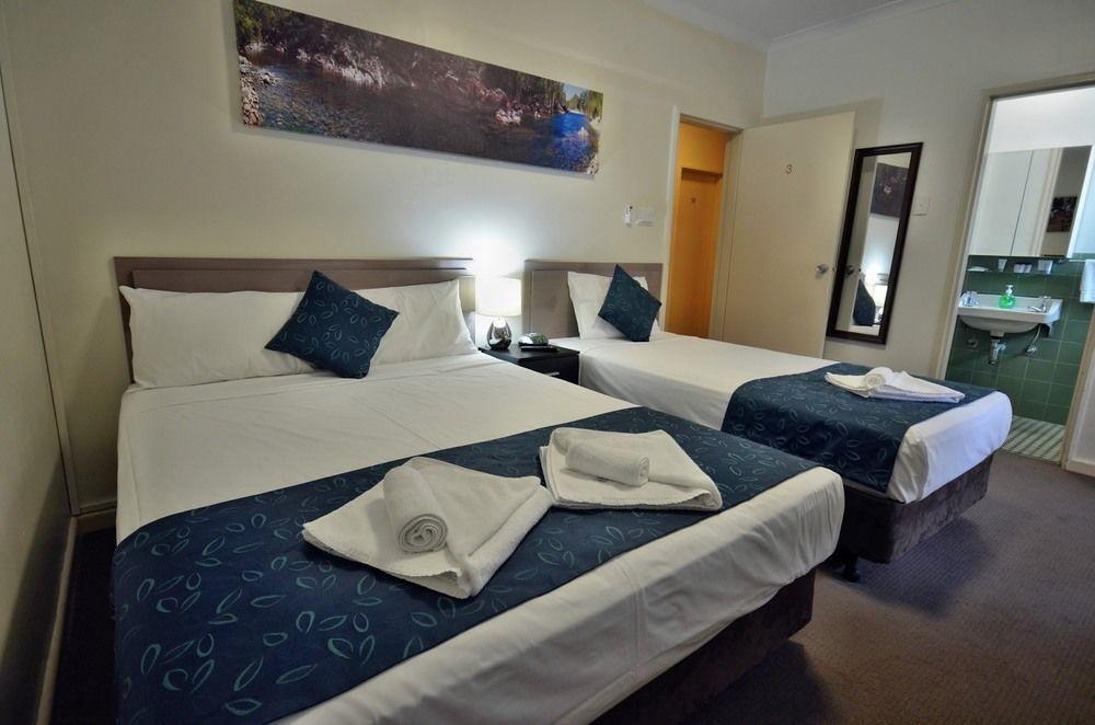 Lees Hotel Ingham Kültér fotó