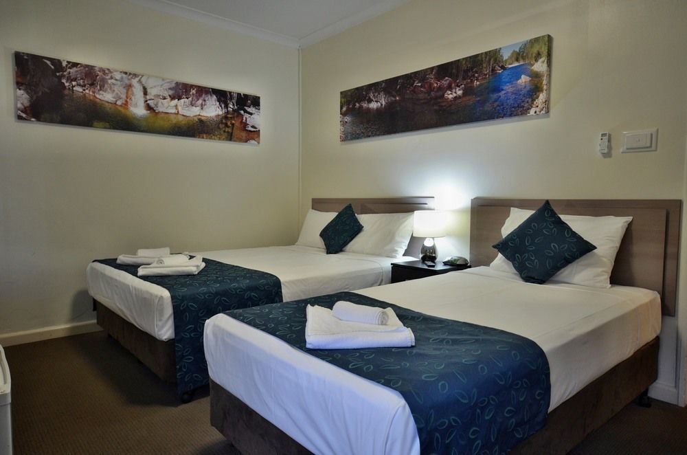 Lees Hotel Ingham Kültér fotó