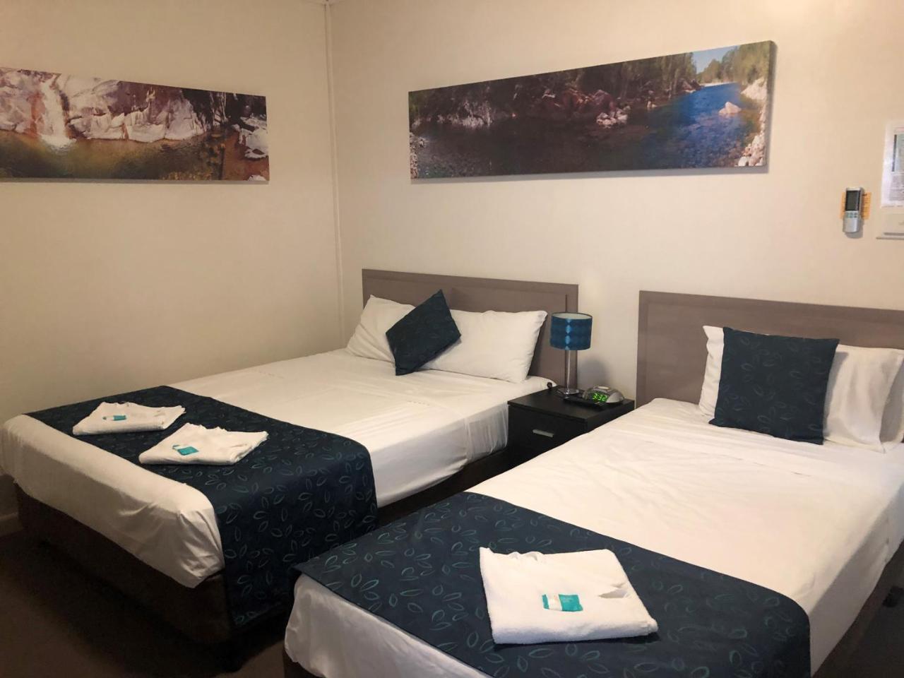 Lees Hotel Ingham Kültér fotó